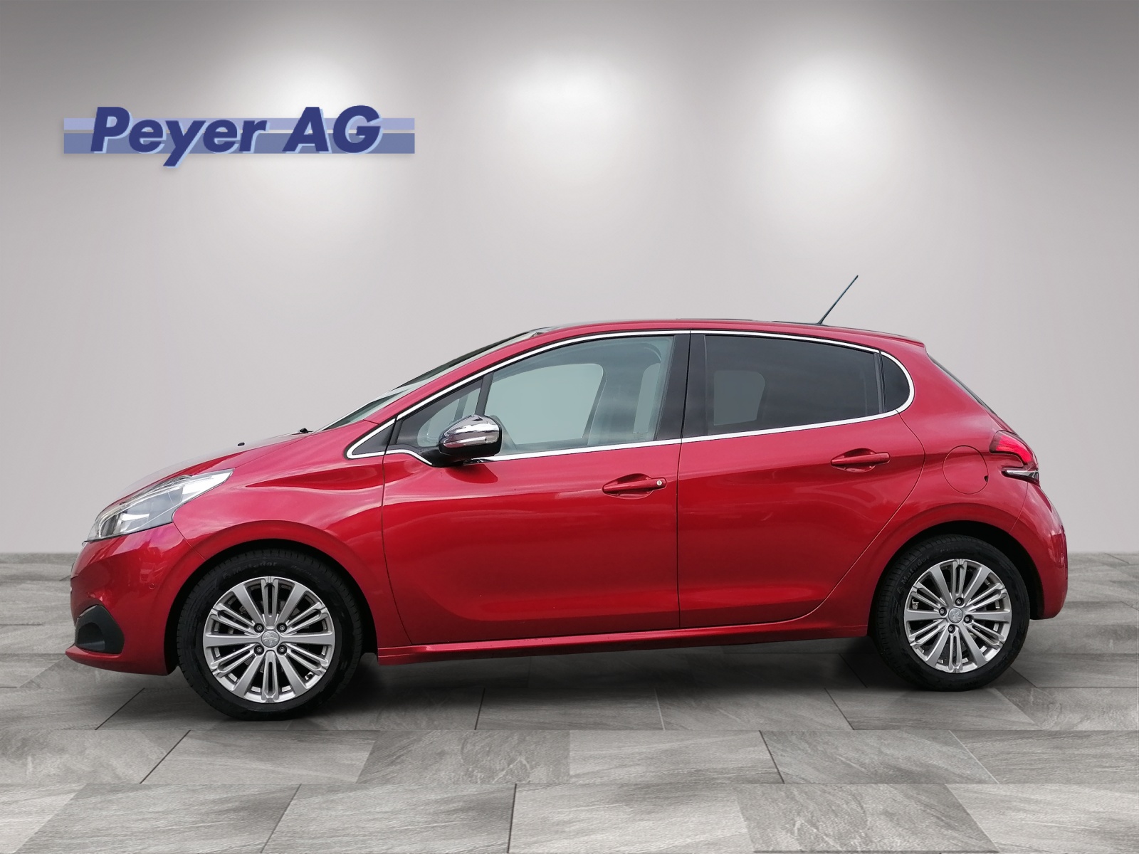 PEUGEOT 208 1.2 PureTech Allure S/S-image-2