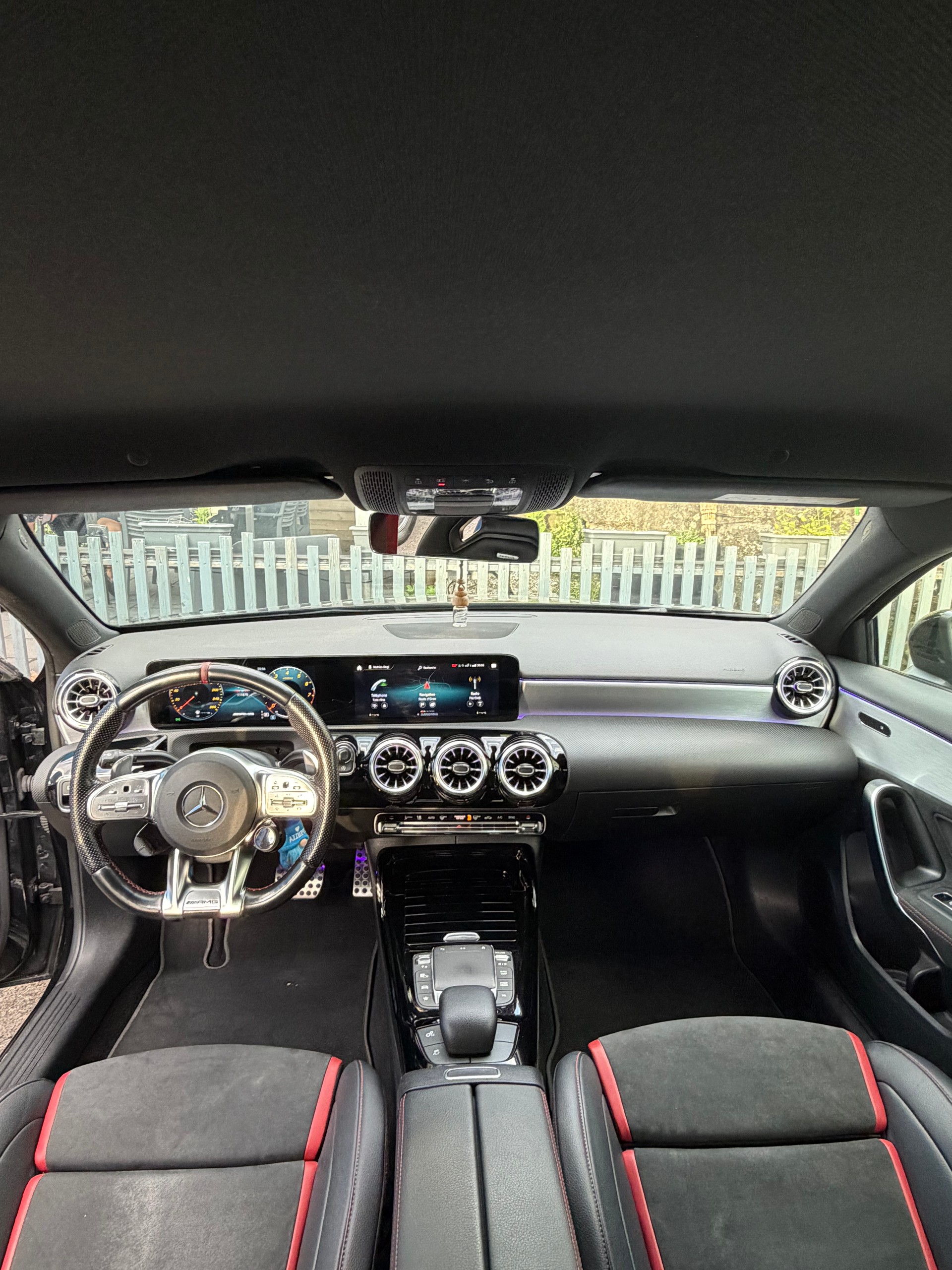MERCEDES-BENZ A 35 AMG-image-3