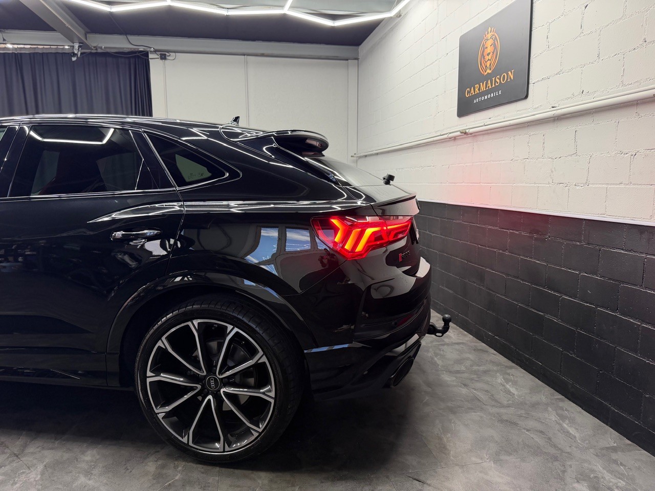 AUDI RS Q3 Sportback quattro S tronic | Bang & Olufsen | ACC | Ambiente | Carbon | Anhängerkupplung | Alcantara-image-3