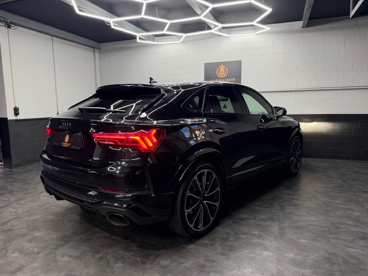 AUDI RS Q3 Sportback quattro S tronic | Bang & Olufsen | ACC | Ambiente | Carbon | Anhängerkupplung | Alcantara-image-7