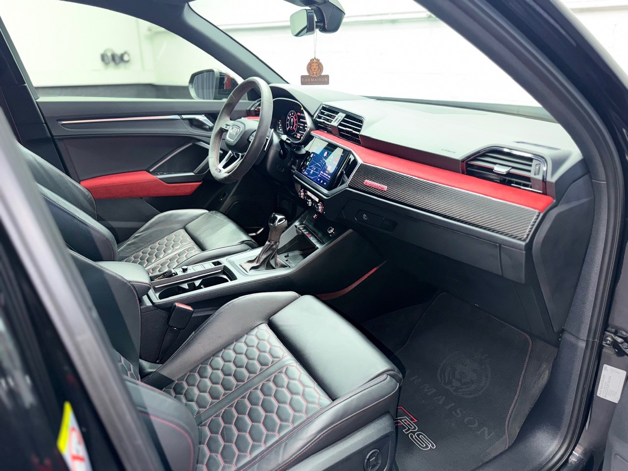 AUDI RS Q3 Sportback quattro S tronic | Bang & Olufsen | ACC | Ambiente | Carbon | Anhängerkupplung | Alcantara-image-24