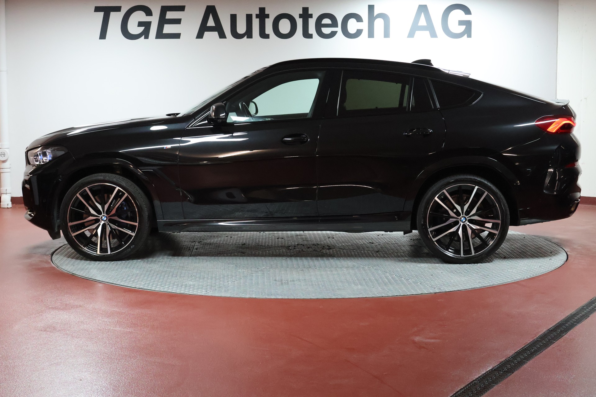 BMW X6 xDrive 48V 40d Steptronic M Sport-image-3