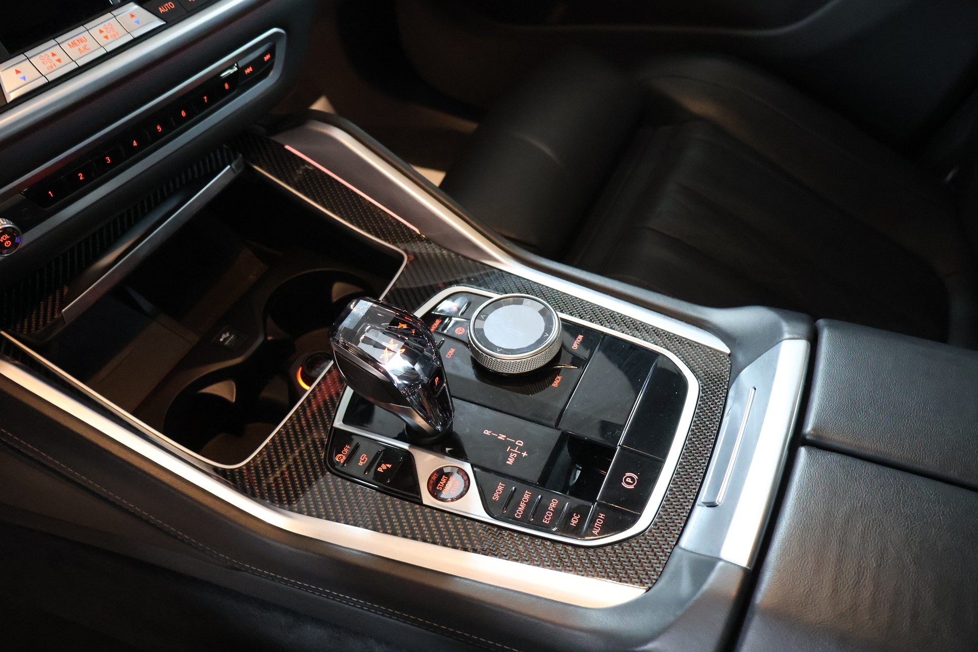BMW X6 xDrive 48V 40d Steptronic M Sport-image-13