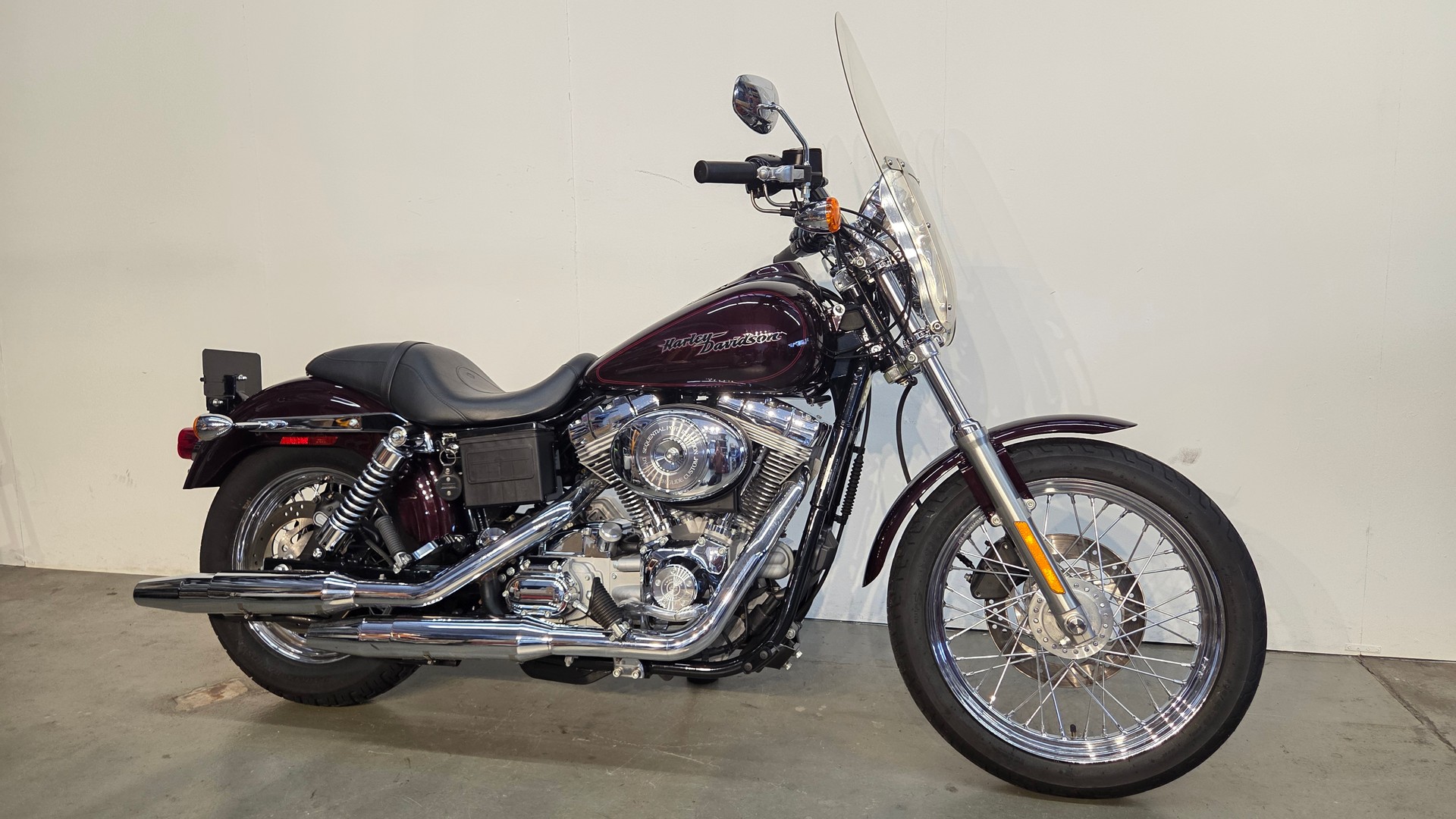 HARLEY-DAVIDSON FXDI Dyna Super Glide-showroom-element-2