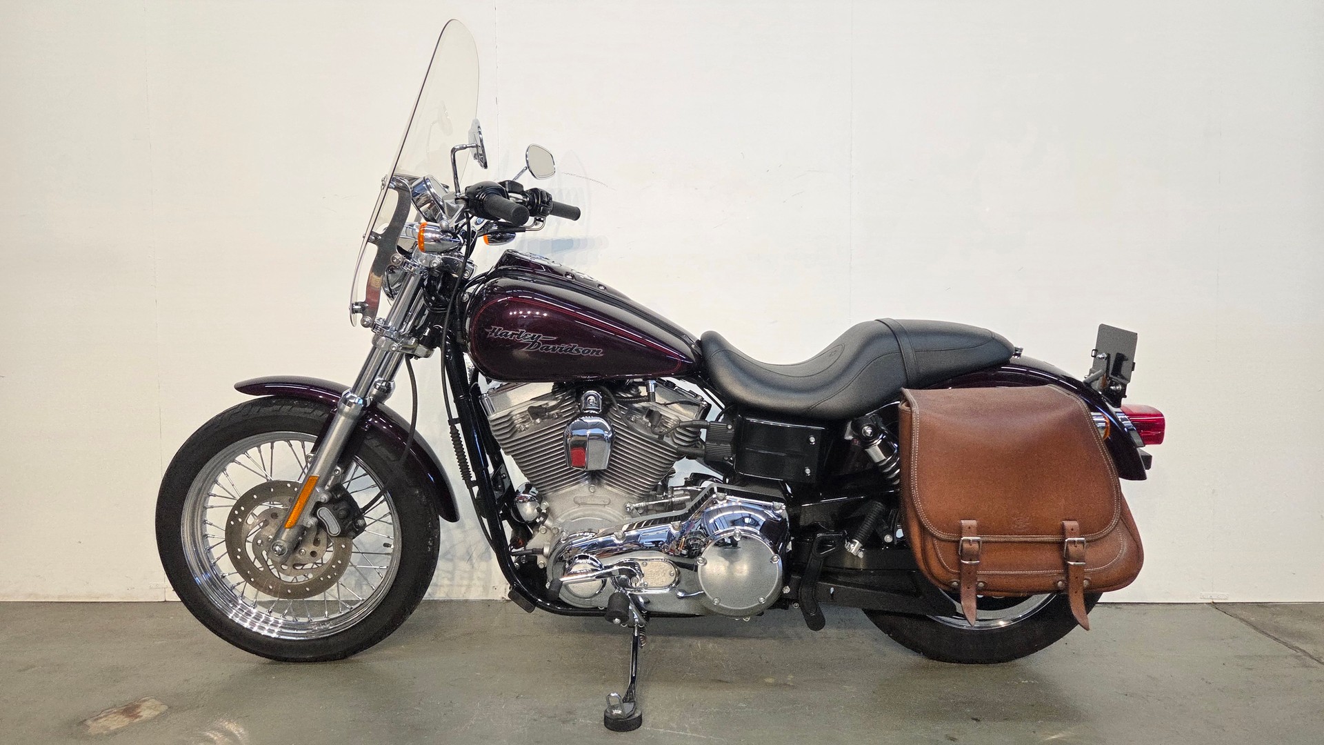 HARLEY-DAVIDSON FXDI Dyna Super Glide-showroom-element-1