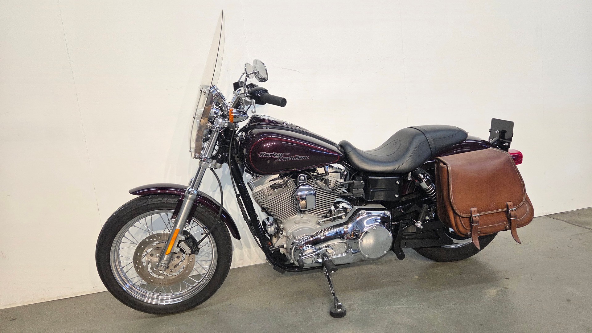 HARLEY-DAVIDSON FXDI Dyna Super Glide-showroom-element-3