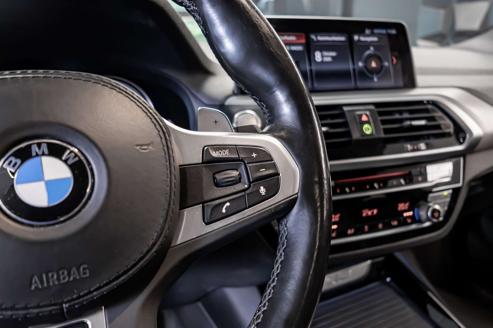 BMW X3 xDrive 30d Individual M Sport Steptronic-image-8