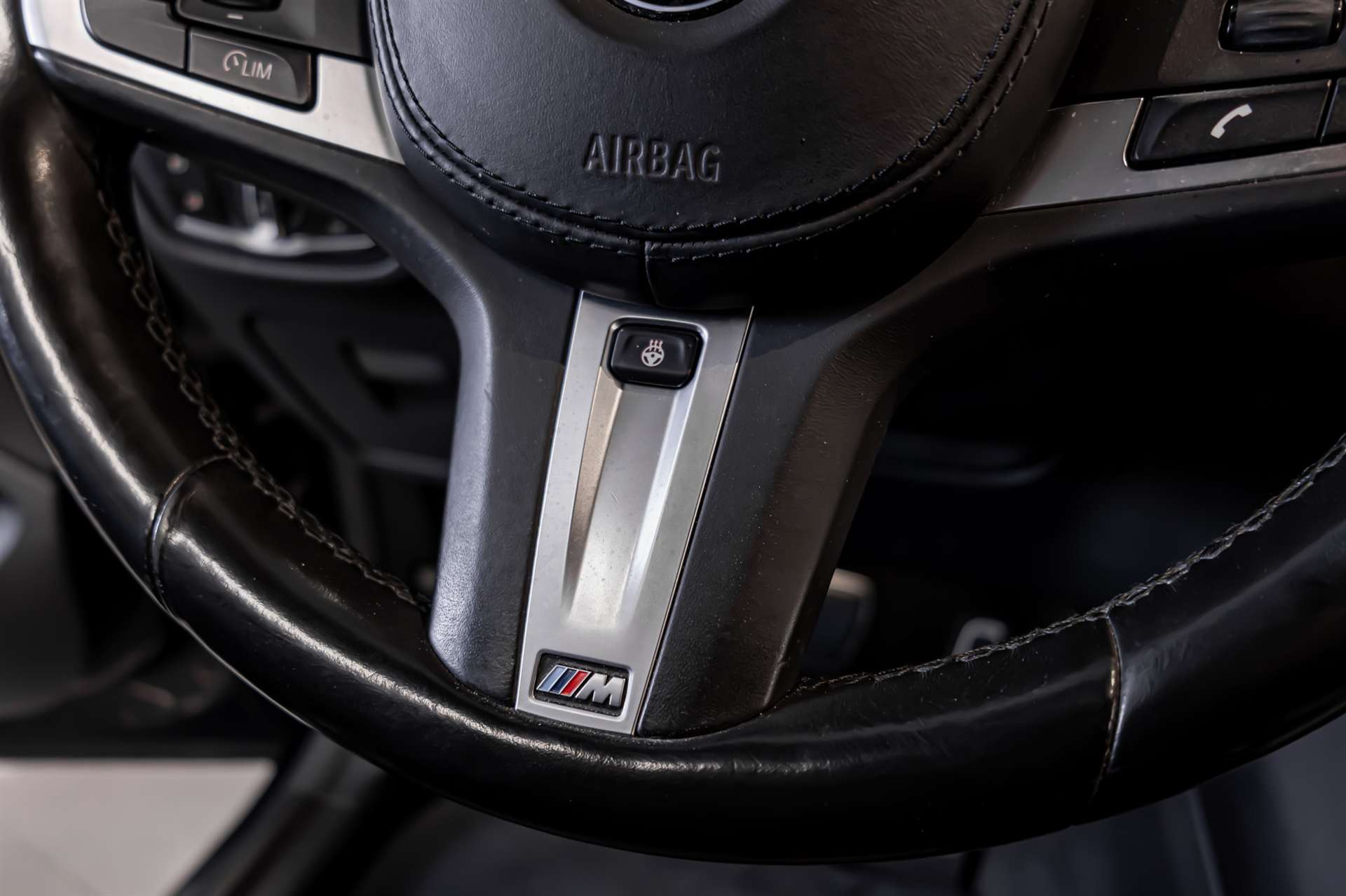BMW X3 xDrive 30d Individual M Sport Steptronic-image-9