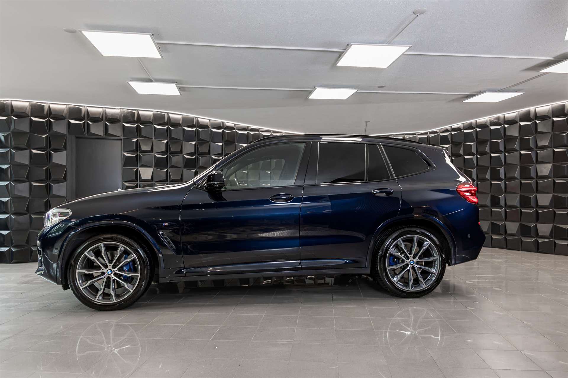BMW X3 xDrive 30d Individual M Sport Steptronic-image-1