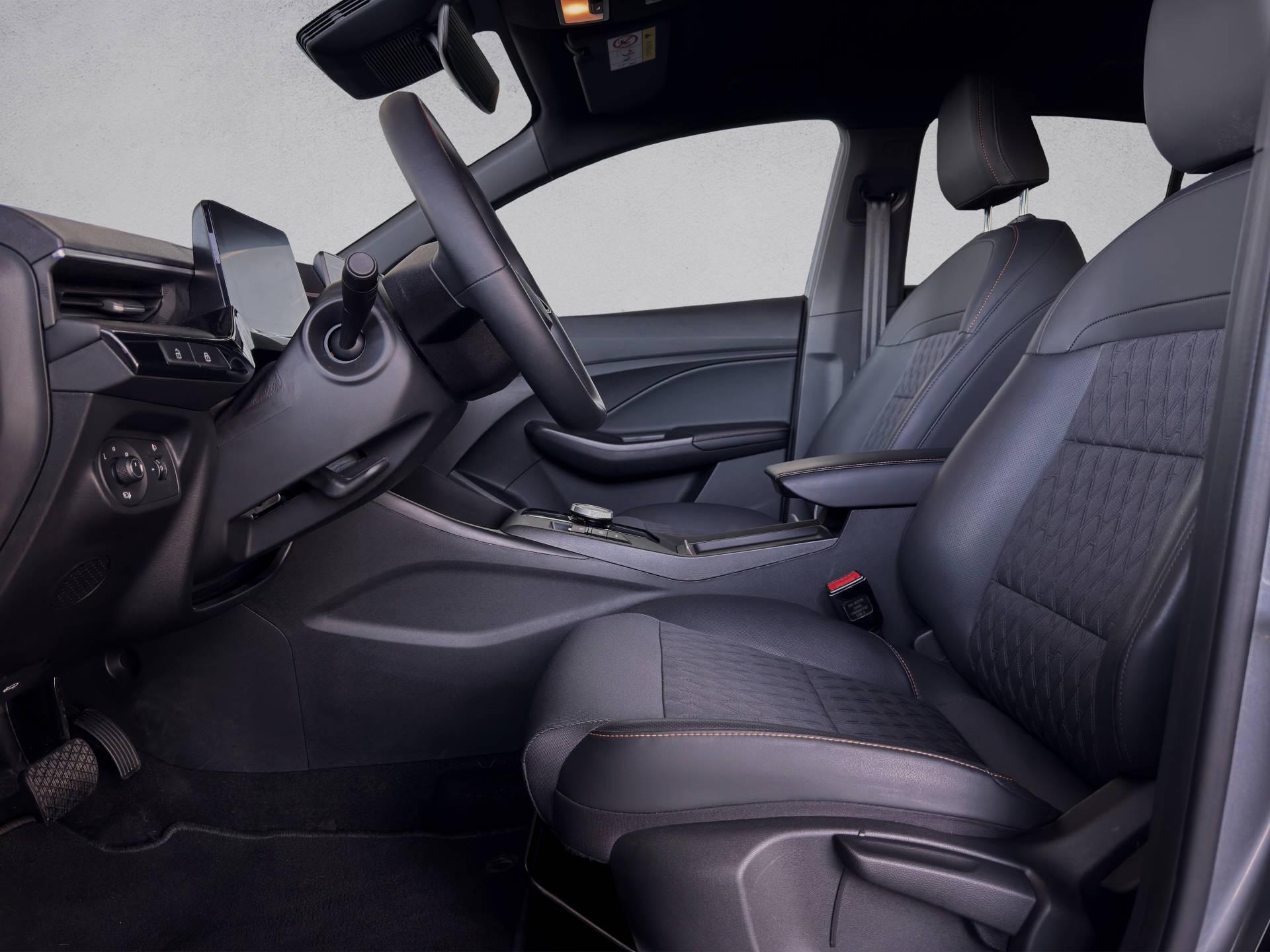 MG 3 1.5 Hybrid Luxury-image-8