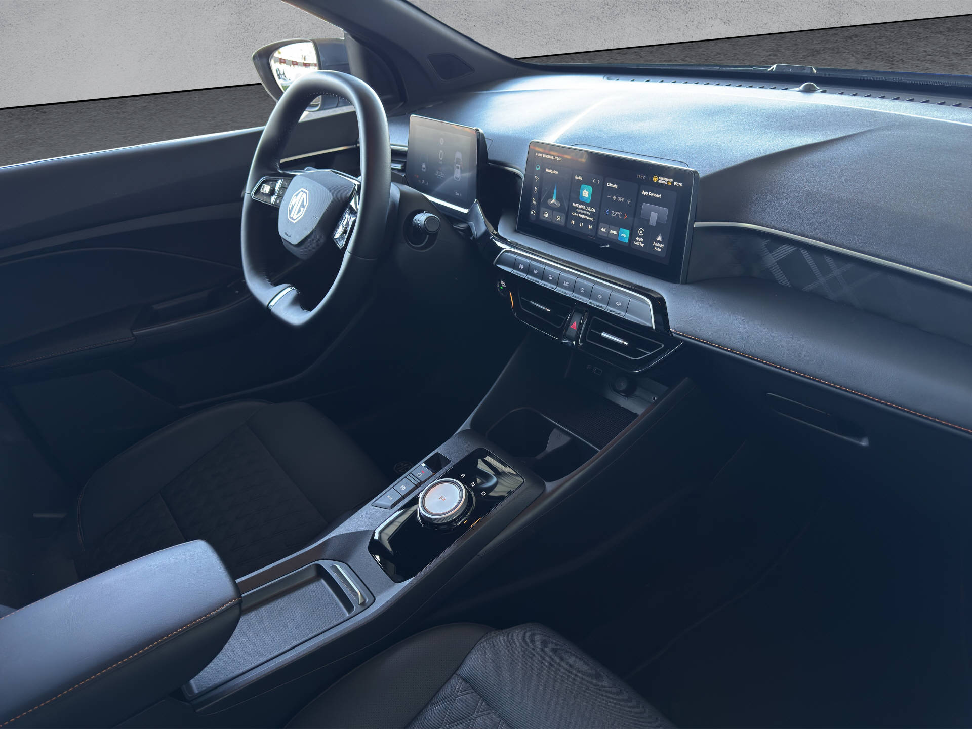 MG 3 1.5 Hybrid Luxury-image-9