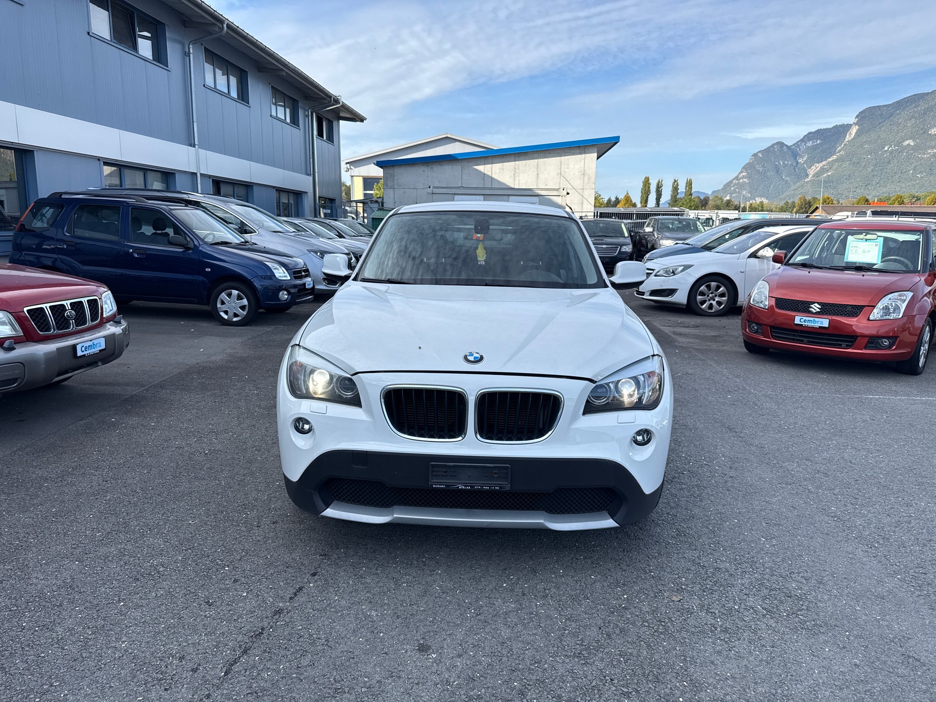 BMW X1 sDrive 18i-image-1