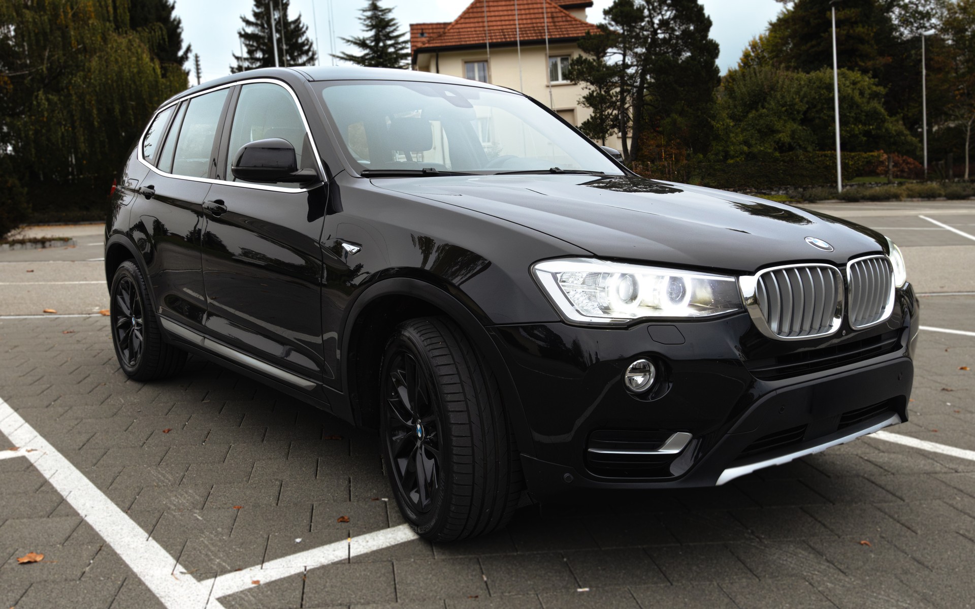 BMW 20d xDrive x line-image-0
