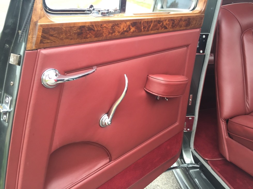 BENTLEY MK VI Saloon-image-11