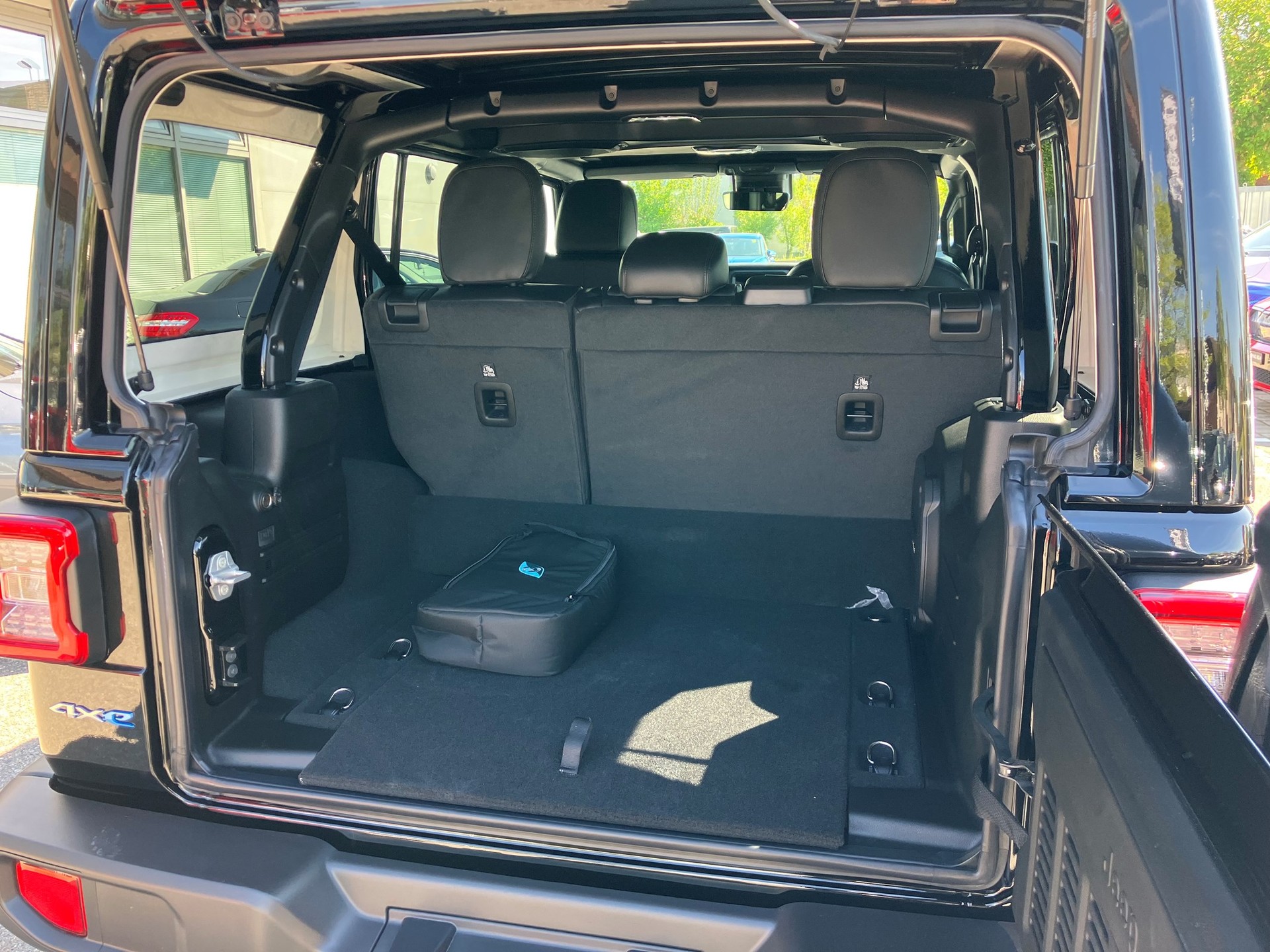 JEEP Wrangler 2.0 PHEV Unlimited Overland Automatic POWER-Soft Top-image-8