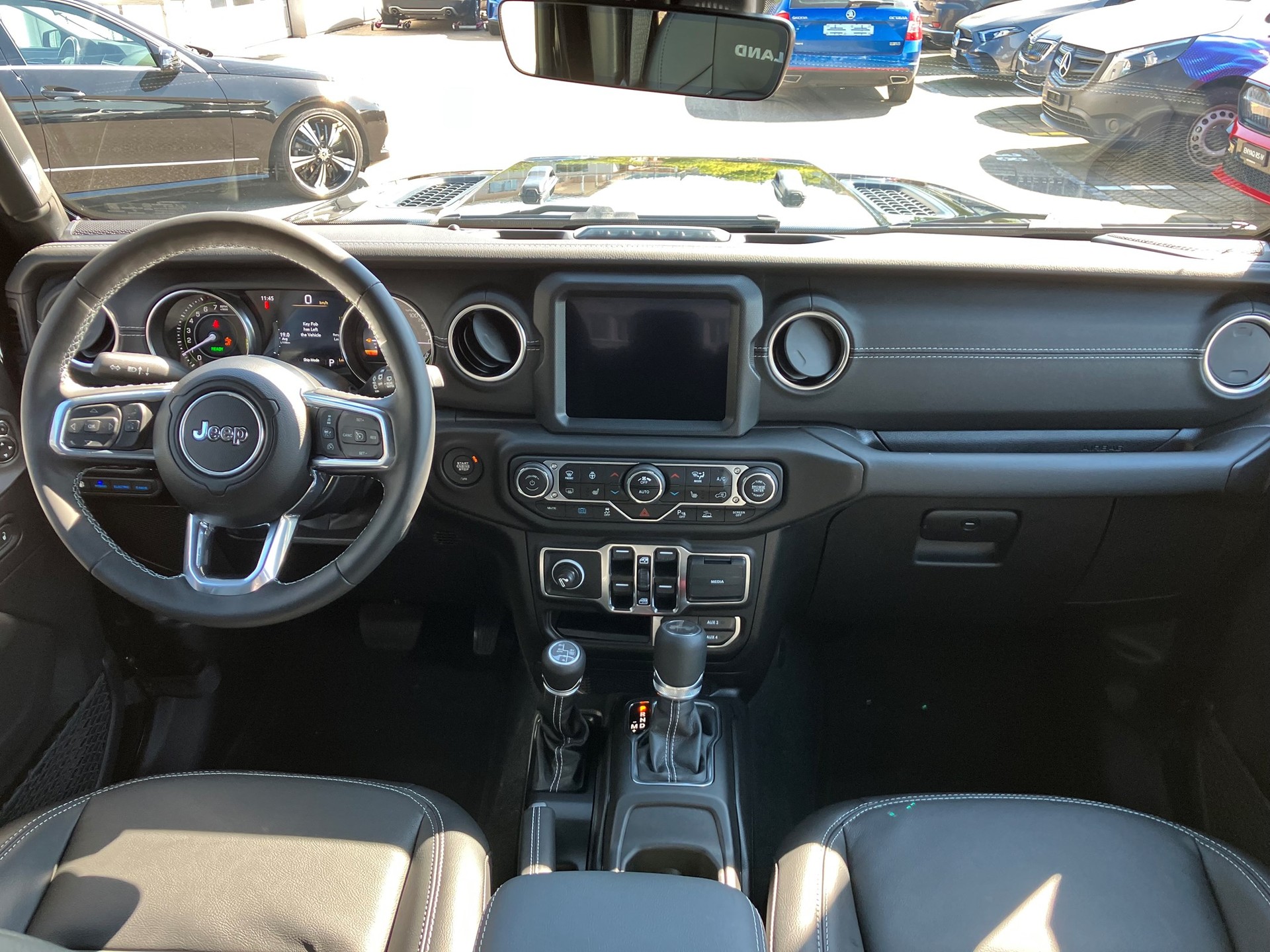 JEEP Wrangler 2.0 PHEV Unlimited Overland Automatic POWER-Soft Top-image-11