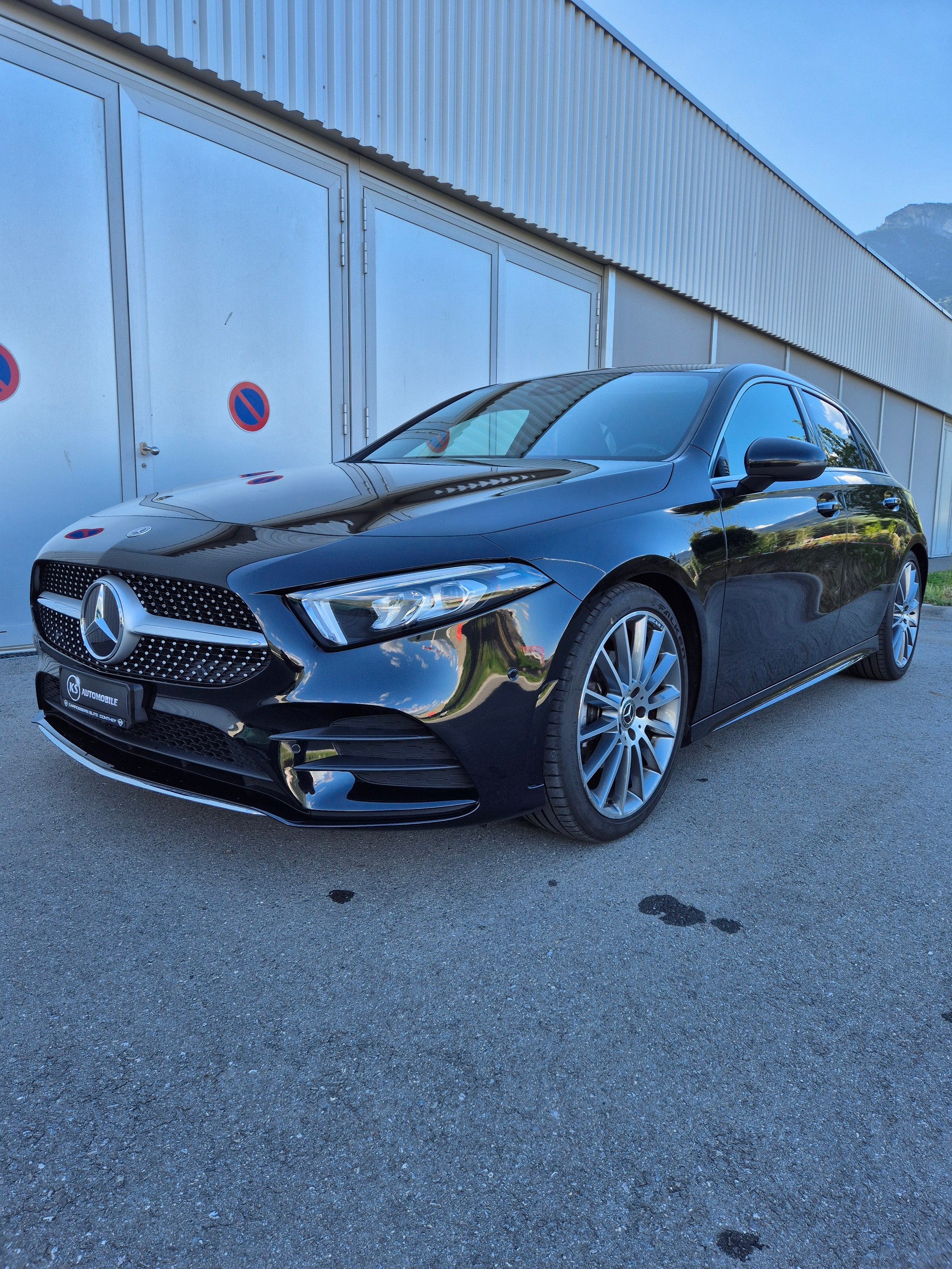 MERCEDES-BENZ A 200 AMG Line 7G-DCT