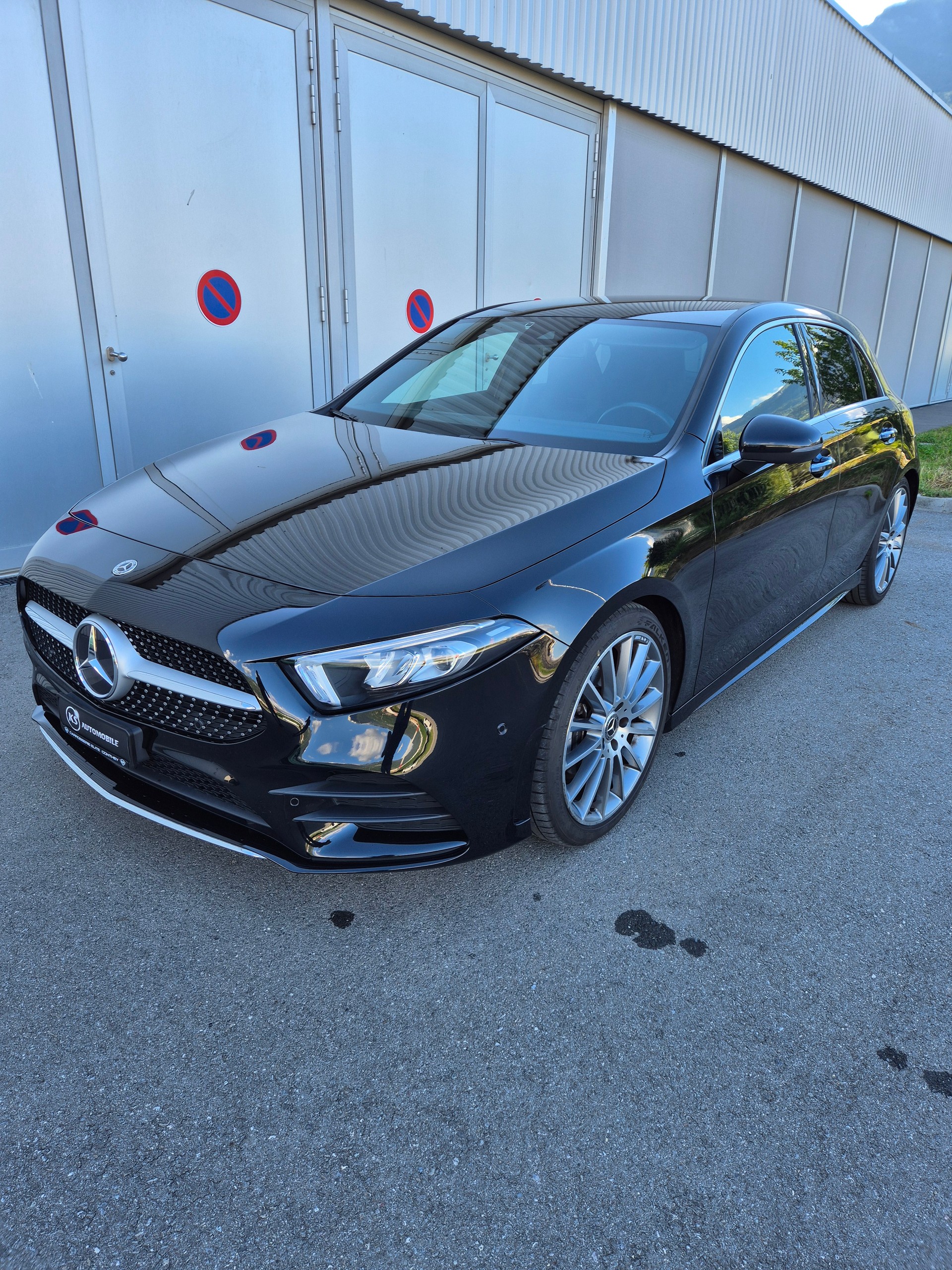 MERCEDES-BENZ A 200 AMG Line 7G-DCT-image-1