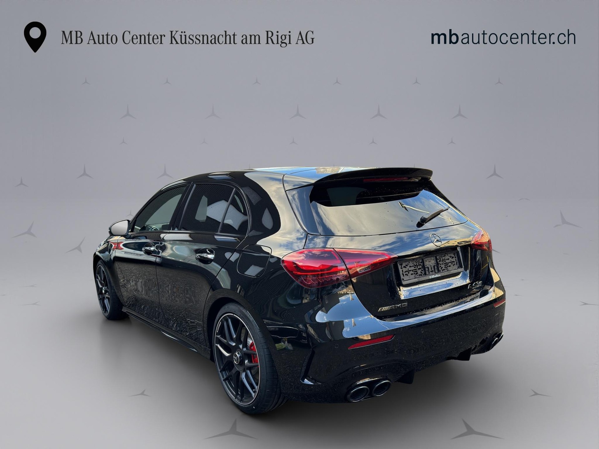 MERCEDES-BENZ A 45 S AMG 4matic+-showroom-element-3