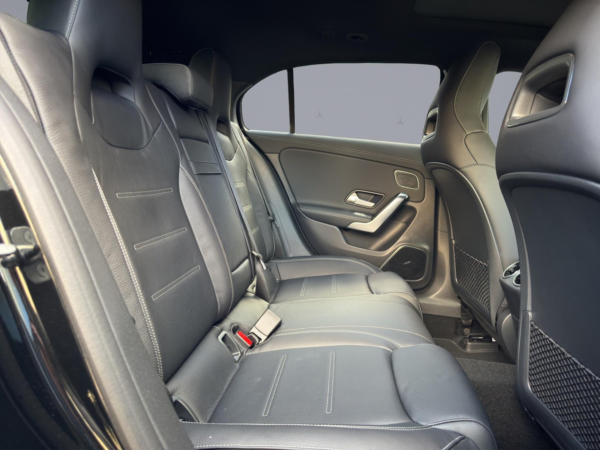 MERCEDES-BENZ A 45 S AMG 4matic+-image-16