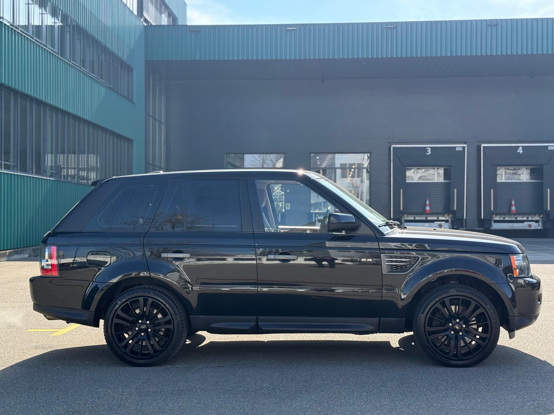 LAND ROVER Range Rover Sport 3.0 TDV6 HSE Automatic-image-5