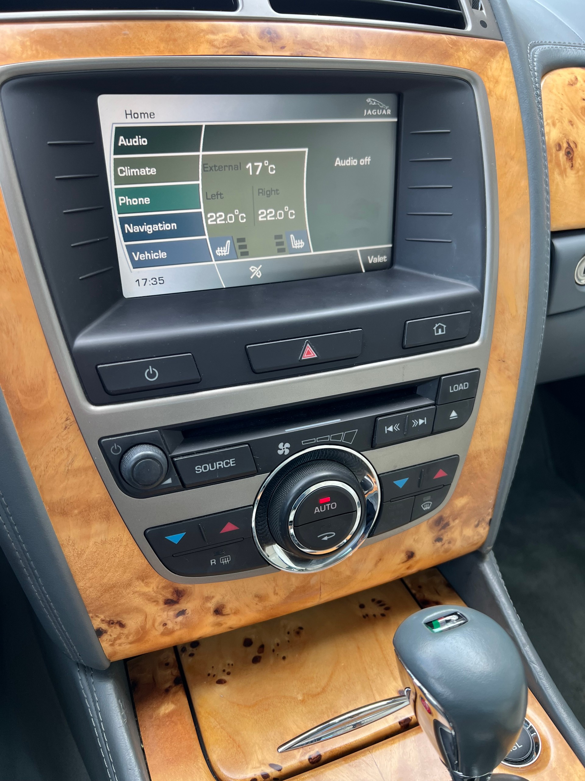 JAGUAR XKR 4.2 V8 SC Automatic-image-19