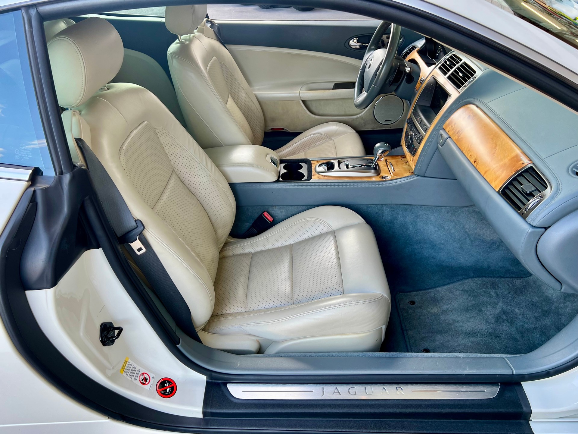 JAGUAR XKR 4.2 V8 SC Automatic-image-15