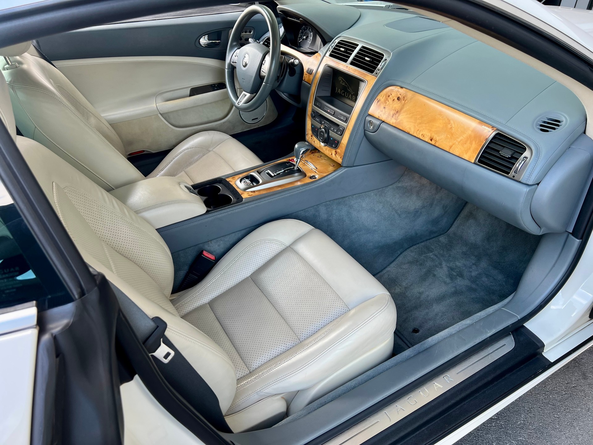 JAGUAR XKR 4.2 V8 SC Automatic-image-14