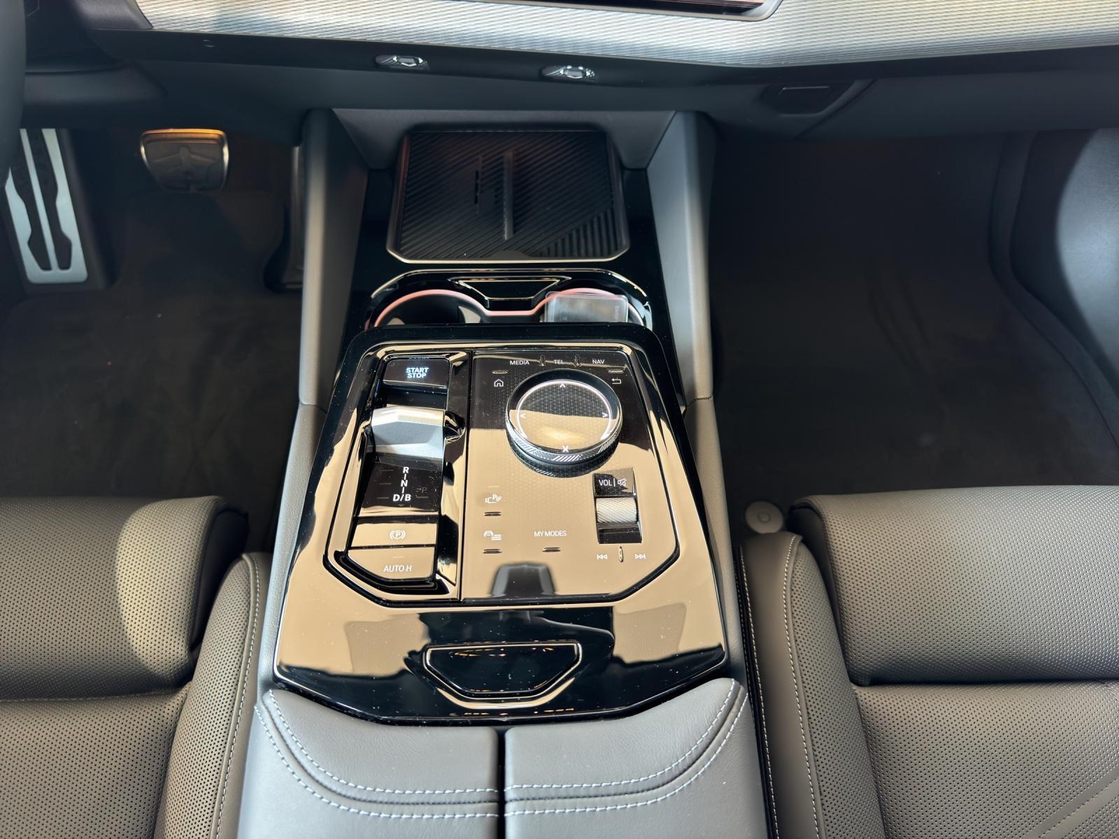 BMW i5 M60 xDrive-image-21
