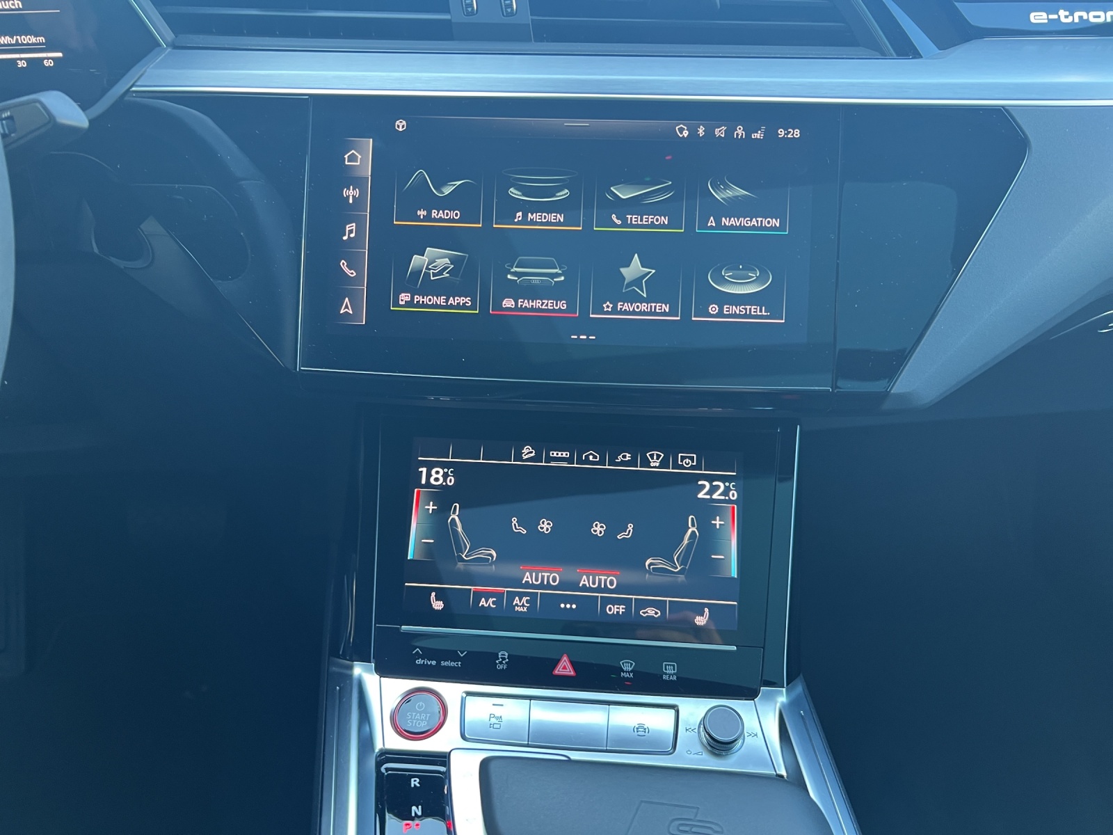 AUDI e-tron S Sportback quattro-image-10