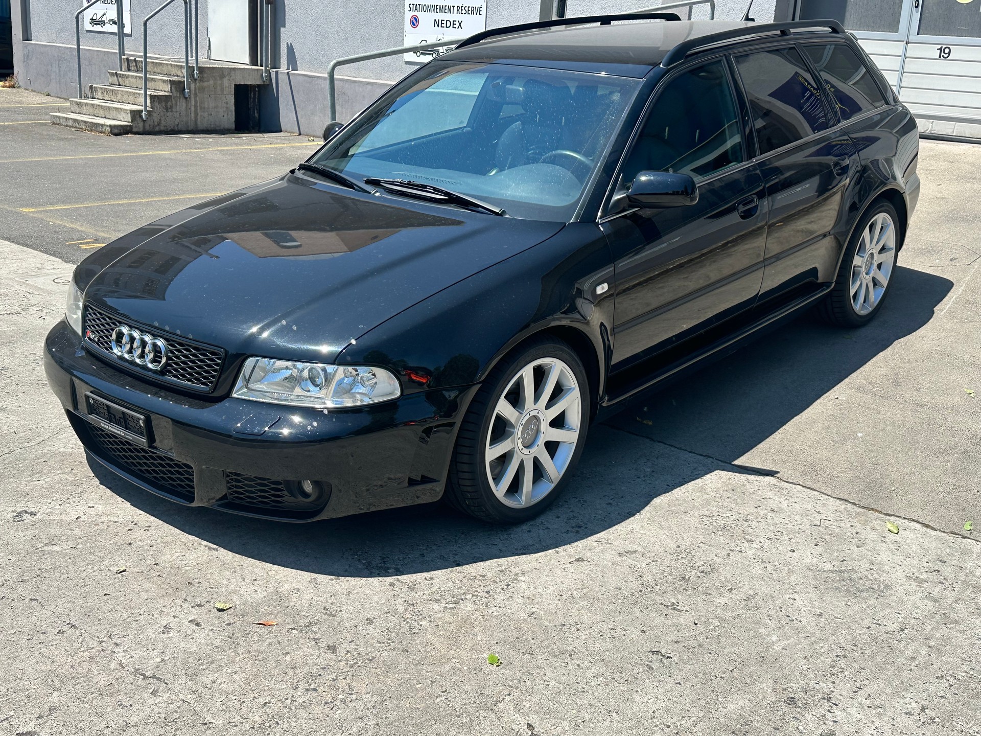 AUDI RS4 Avant quattro-image-1
