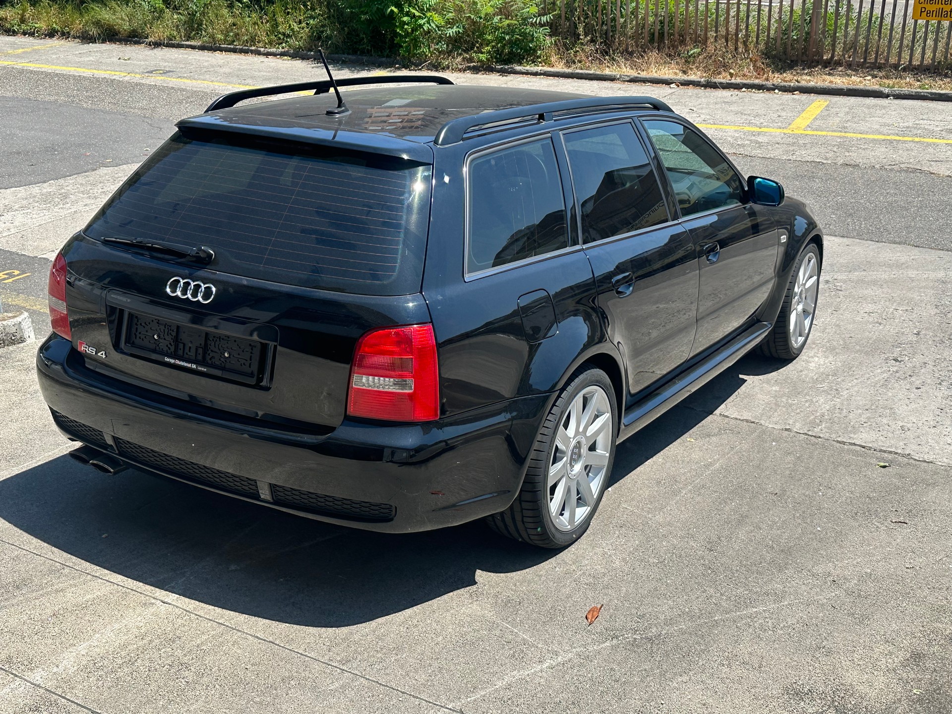 AUDI RS4 Avant quattro-image-3