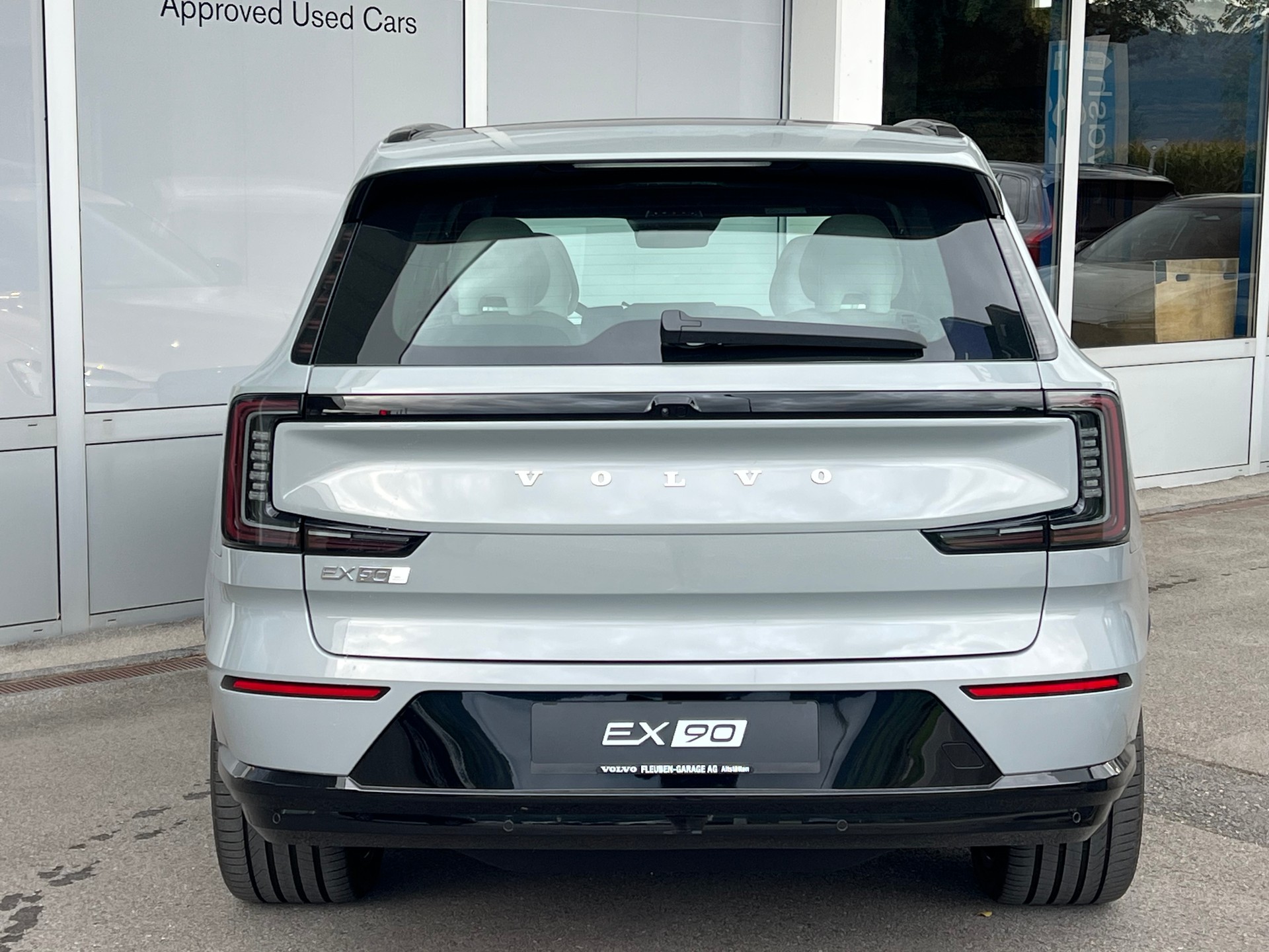 VOLVO EX90 Twin Performance 111 kWh Ultra AWD-image-28
