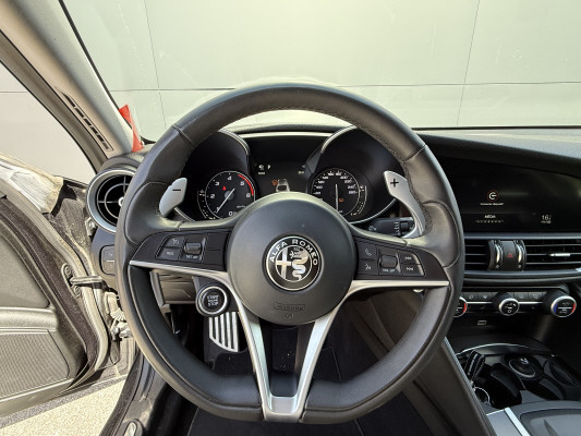 ALFA ROMEO Giulia 2.2 JTDM Veloce Q4-image-6