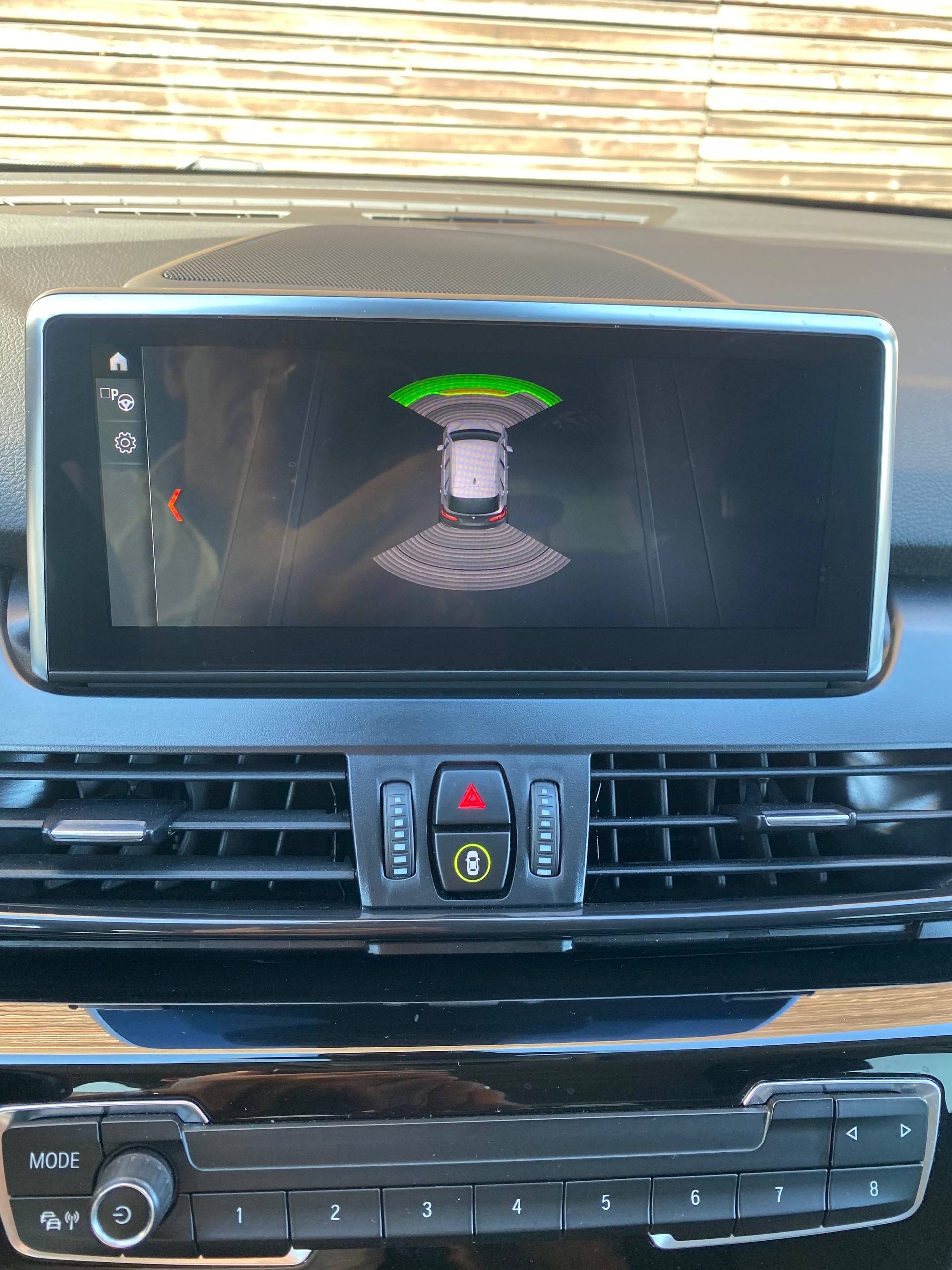 BMW 218i Active Tourer DKG Essential Edition-image-11
