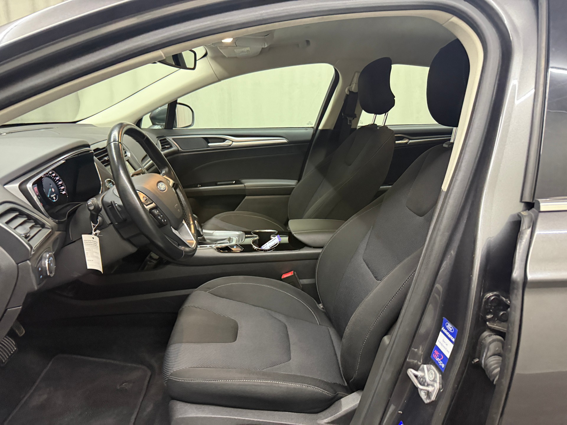 FORD Mondeo 2.0 TDCi Titanium PowerShift-image-7
