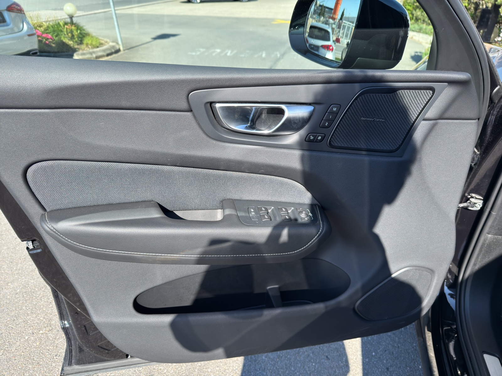 VOLVO XC60 T8 eAWD PluginHybrid Plus Dark Geartronic-image-13