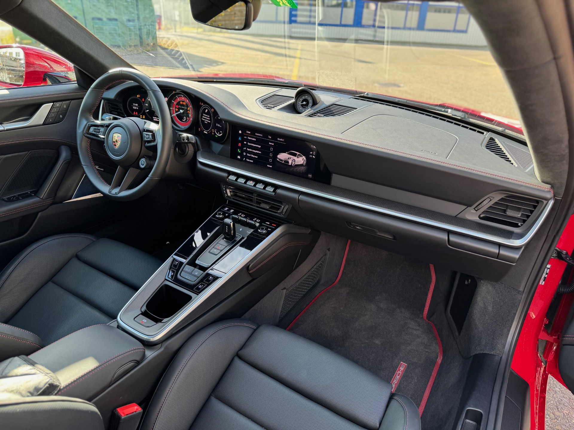 PORSCHE 911 Turbo S PDK-image-9