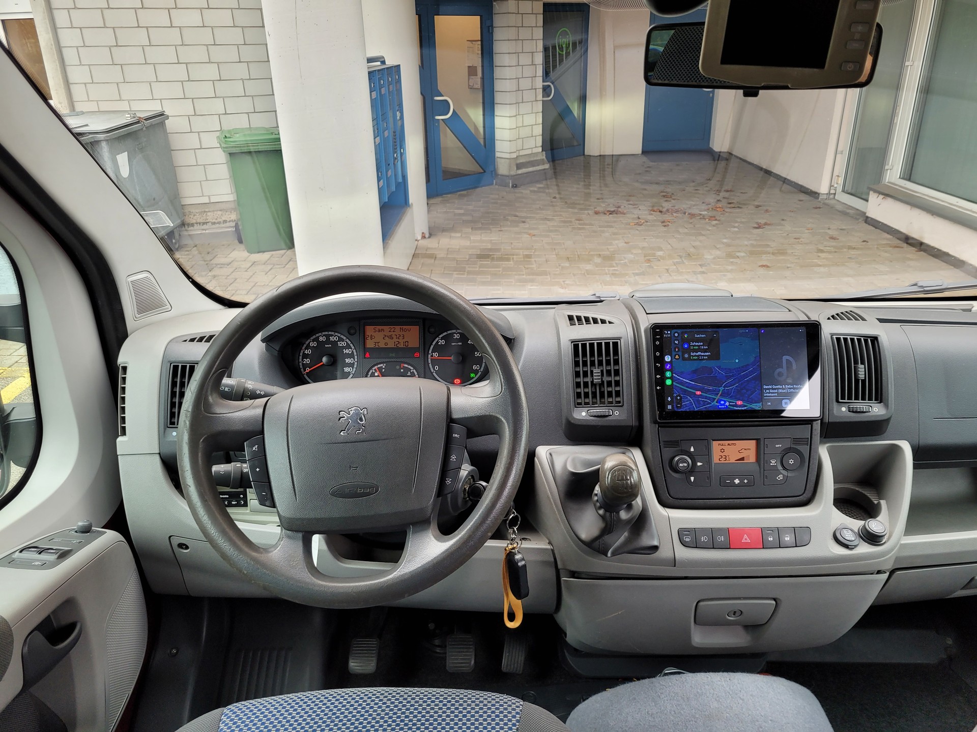 PEUGEOT BOXER 333-120 Minibus-image-5