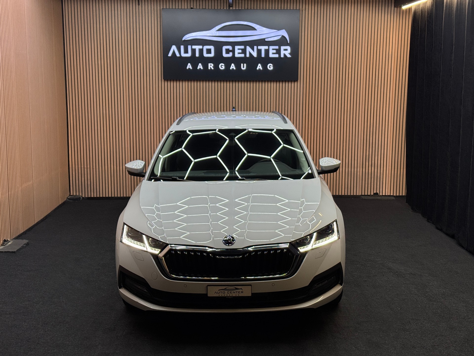 SKODA Octavia Combi 2.0 TDI 150 Ambition DSG *ab CHF 249.-/ Monat*-image-1