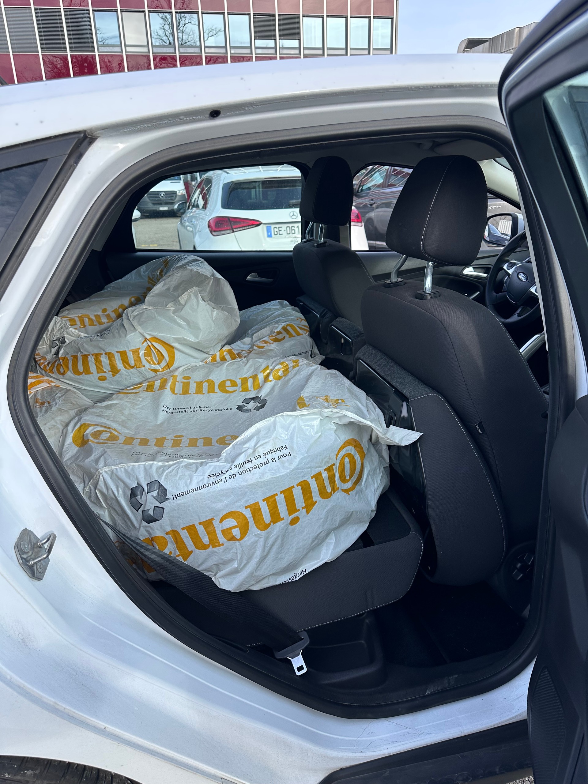 FORD Focus 1.0 SCTi Titanium-image-6