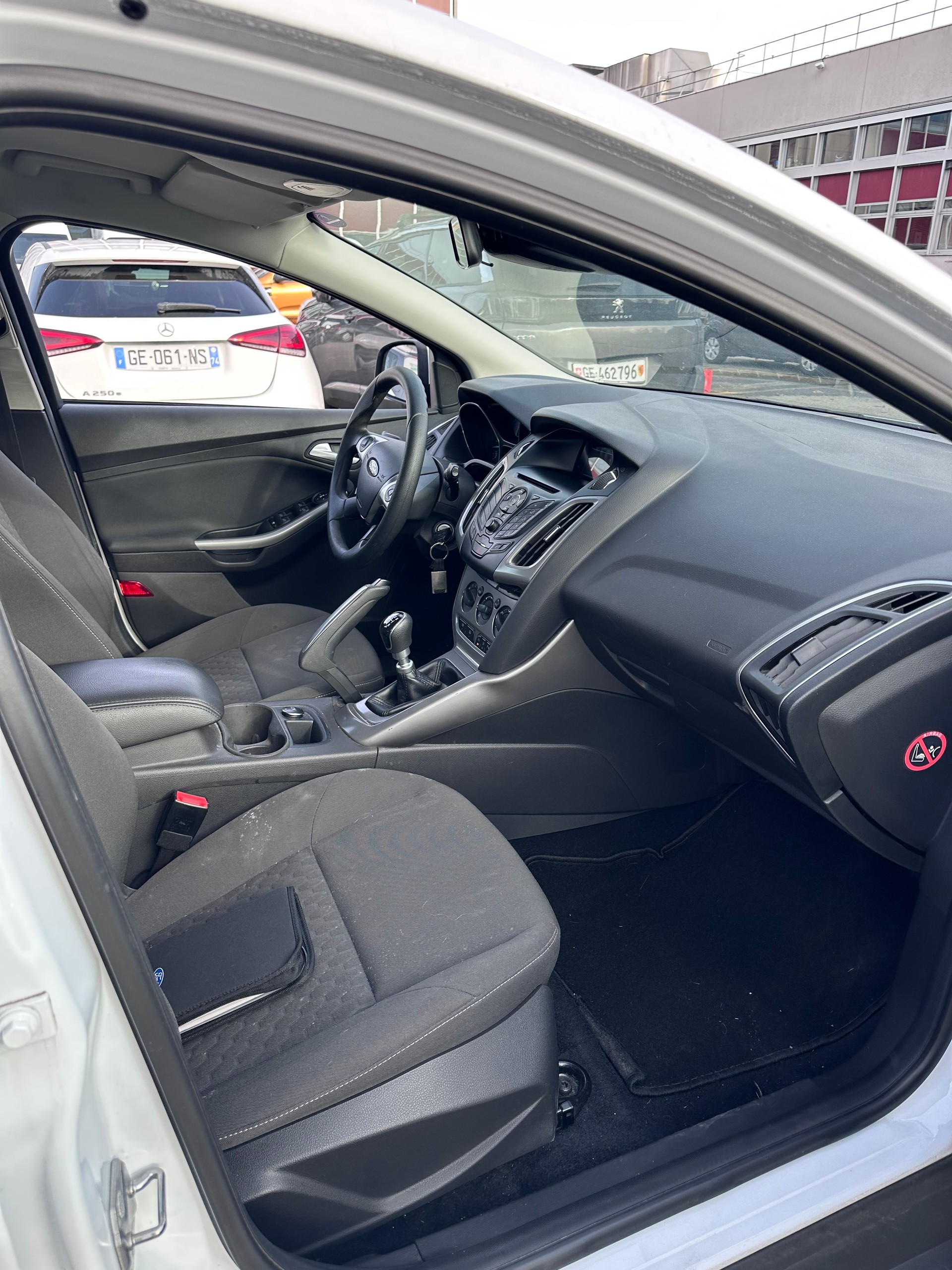 FORD Focus 1.0 SCTi Titanium-image-7