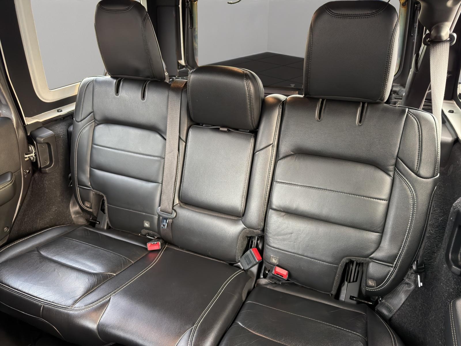 JEEP Wrangler 2.0 Unlimited Sahara Automatic-image-21