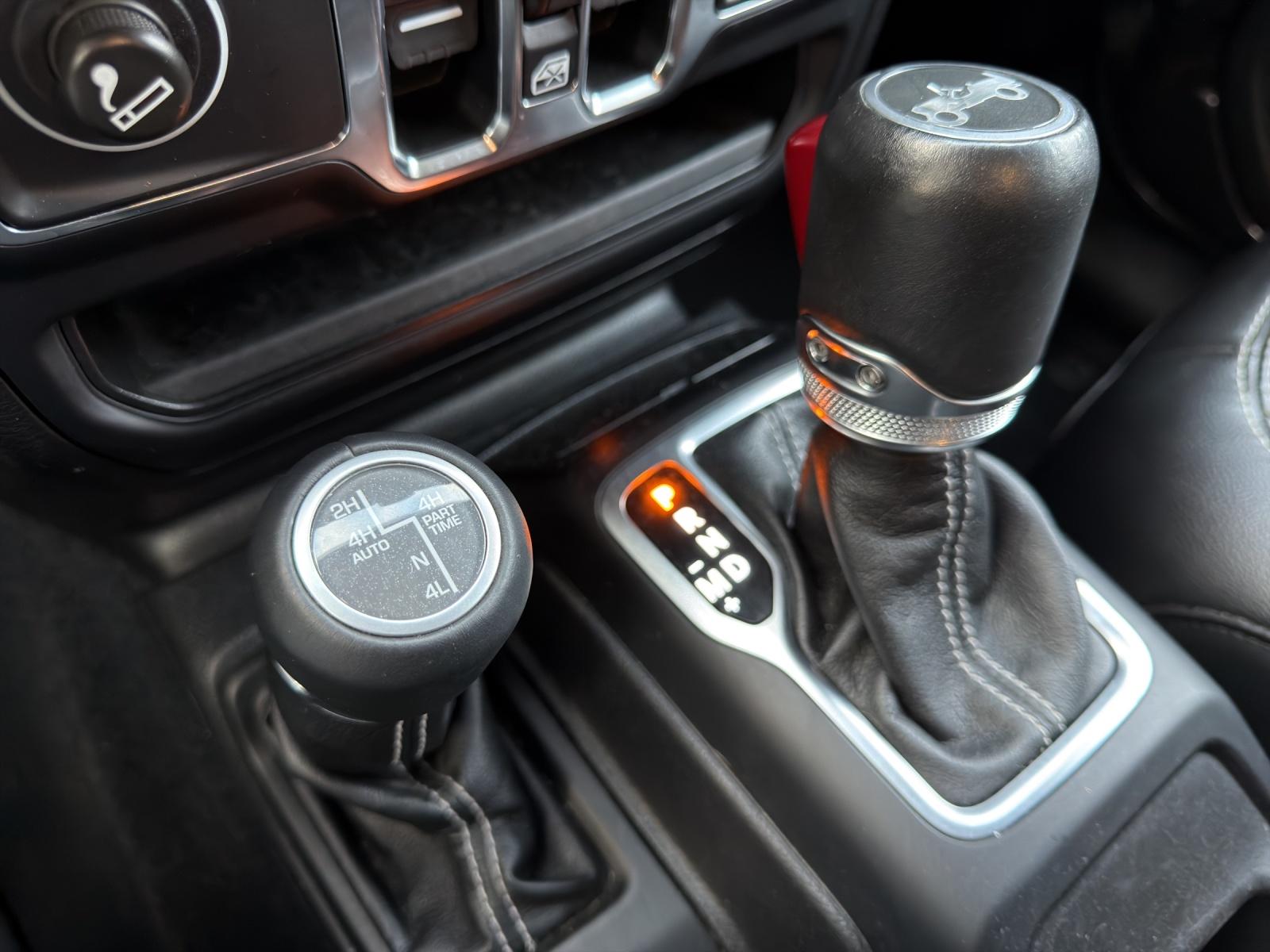 JEEP Wrangler 2.0 Unlimited Sahara Automatic-image-16