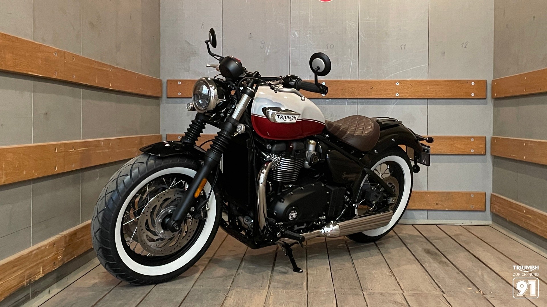 TRIUMPH Bonneville 1200 Speedmaster-showroom-element-1