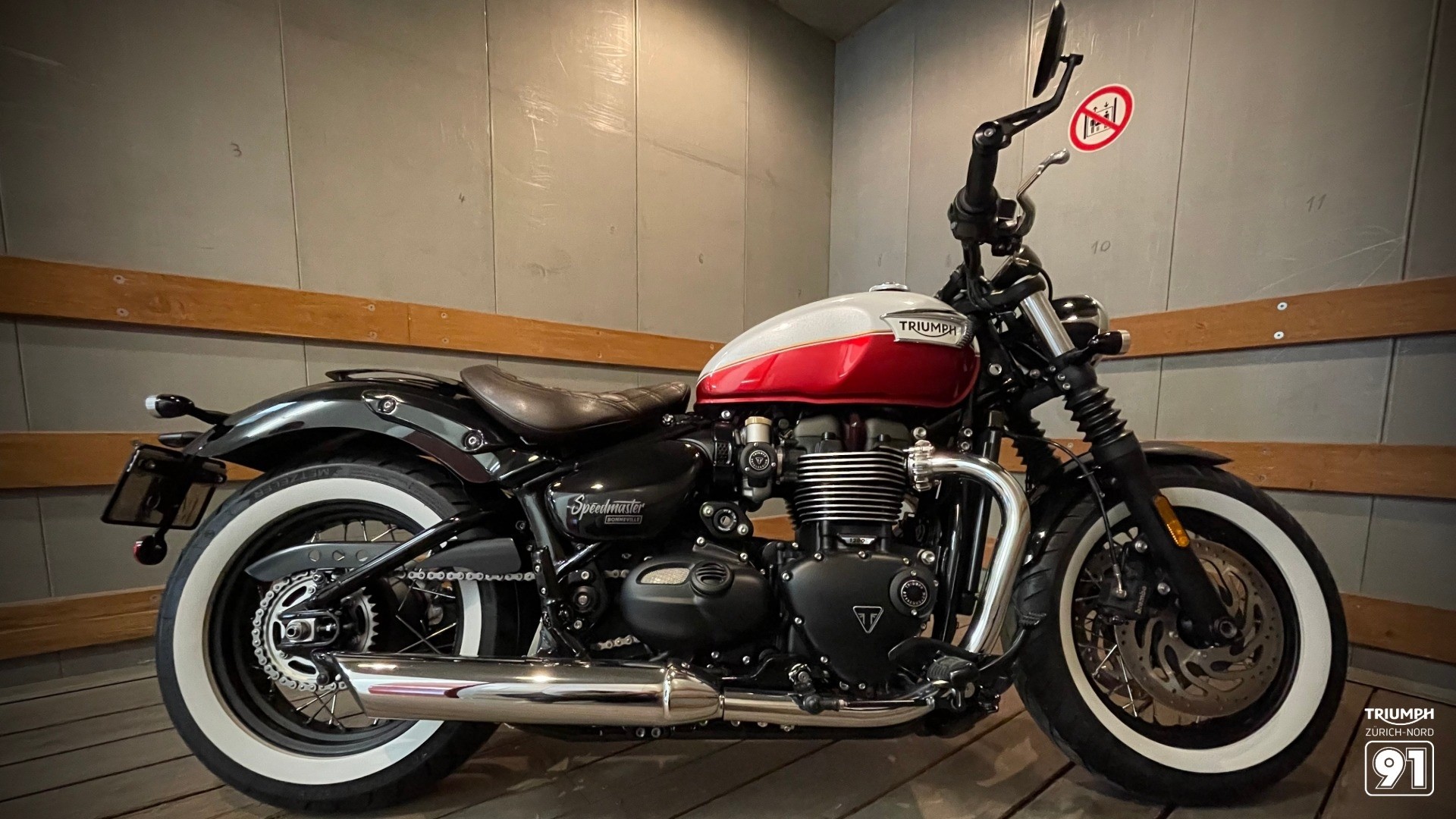 TRIUMPH Bonneville 1200 Speedmaster-showroom-element-3