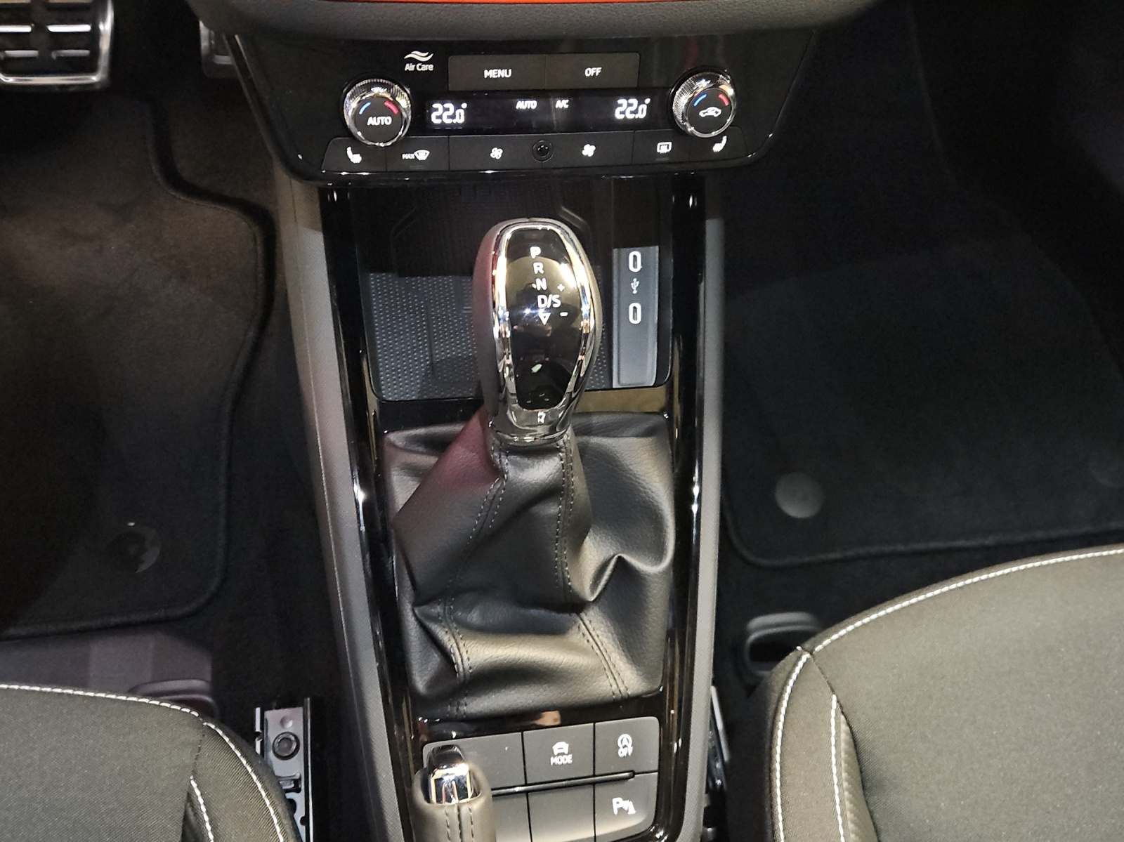 SKODA Kamiq 1.5 TSI Monte Carlo DSG-image-21