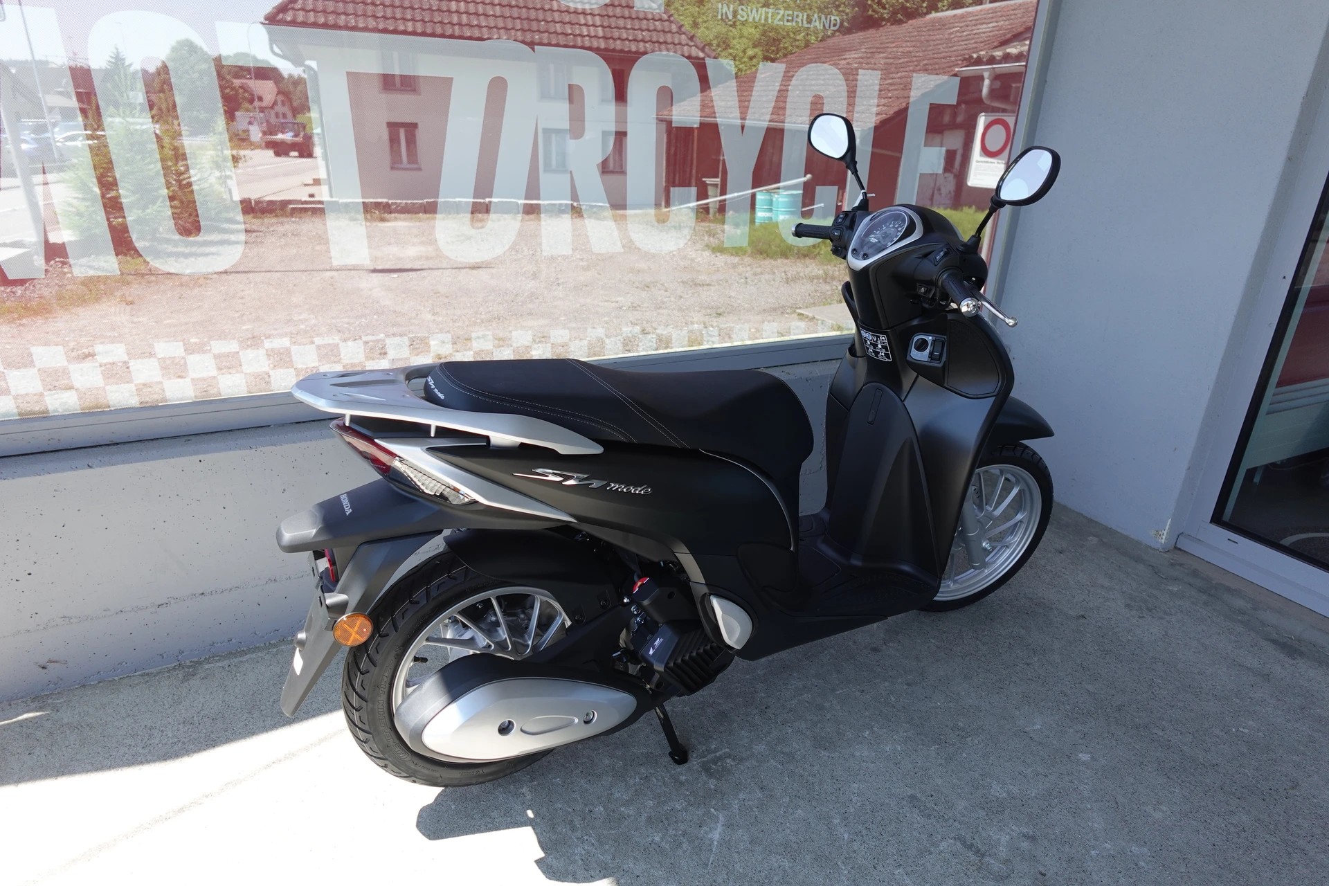 HONDA SH 125 i Mode-showroom-element-3