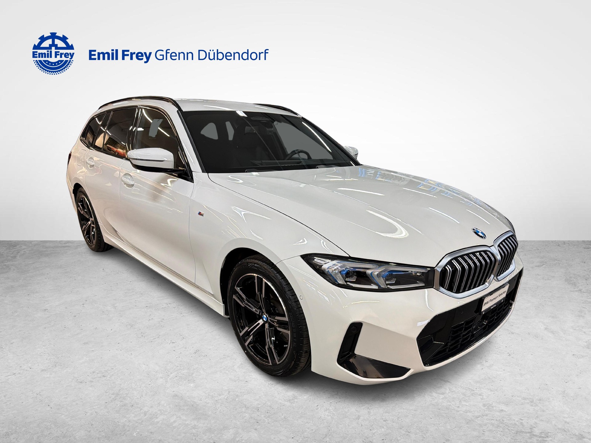 BMW 320d xDrive SAG Touring-image-2