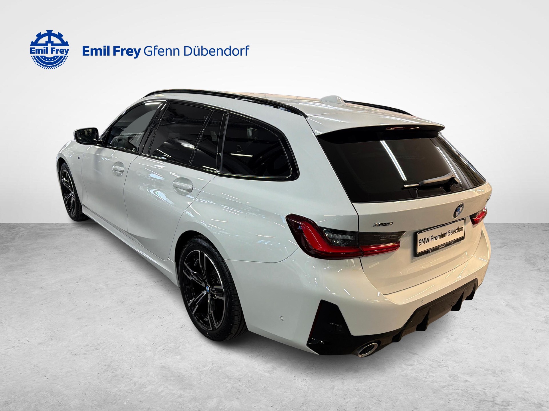 BMW 320d xDrive SAG Touring-image-3